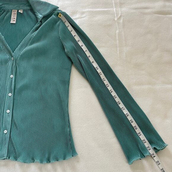 Anthropologie Dolan Accordion Bell Sleeve Hem Button Down 70s Blouse Size XS - Picture 6 of 9